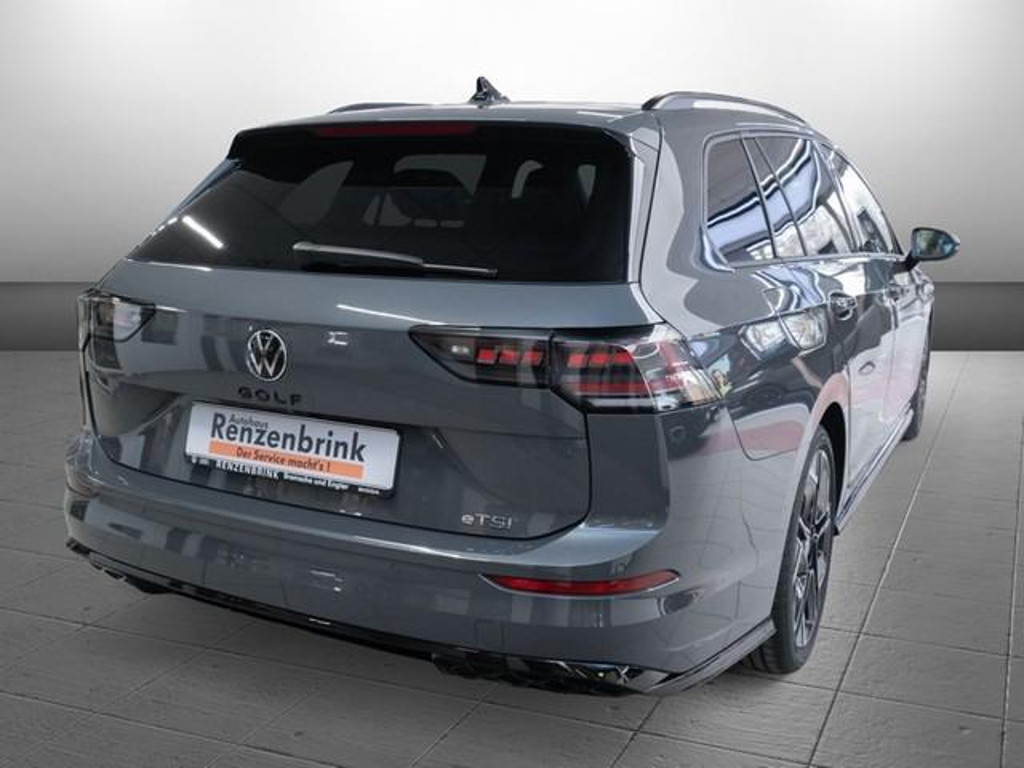 Volkswagen Golf DSG Style Variant R-Line