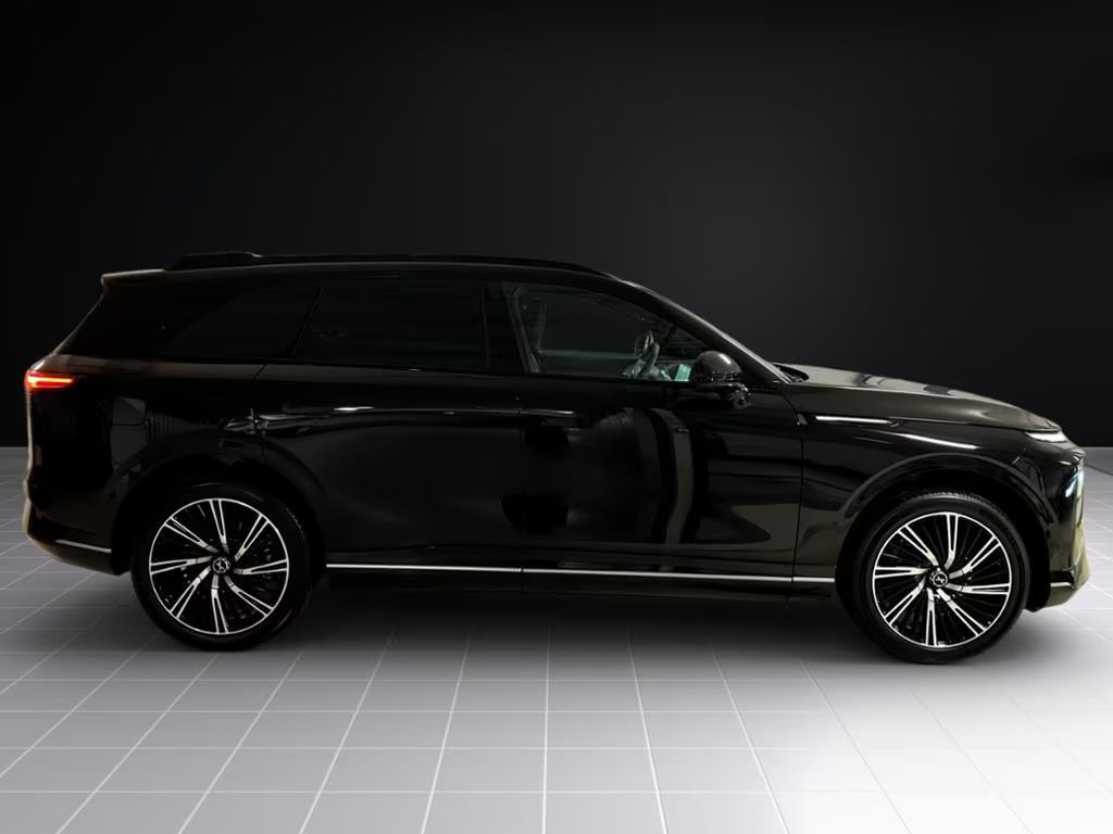 Xpeng G9