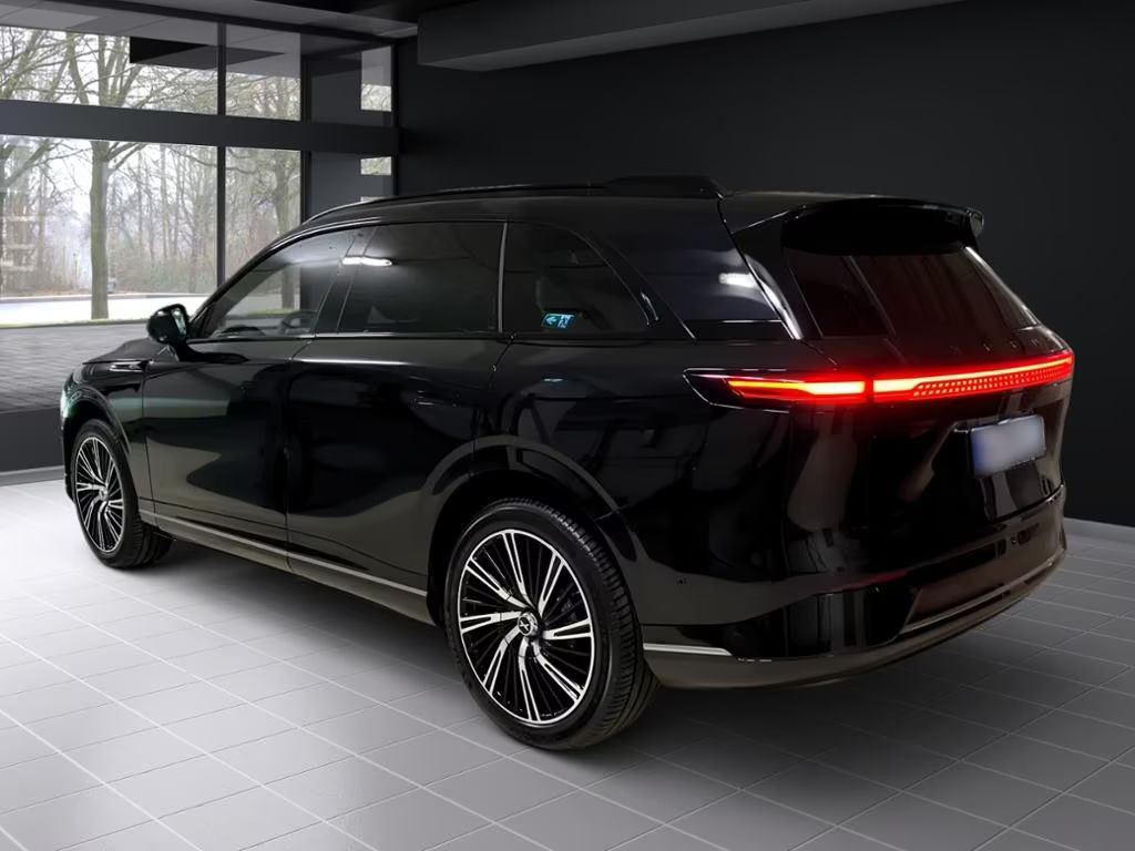 Xpeng G9