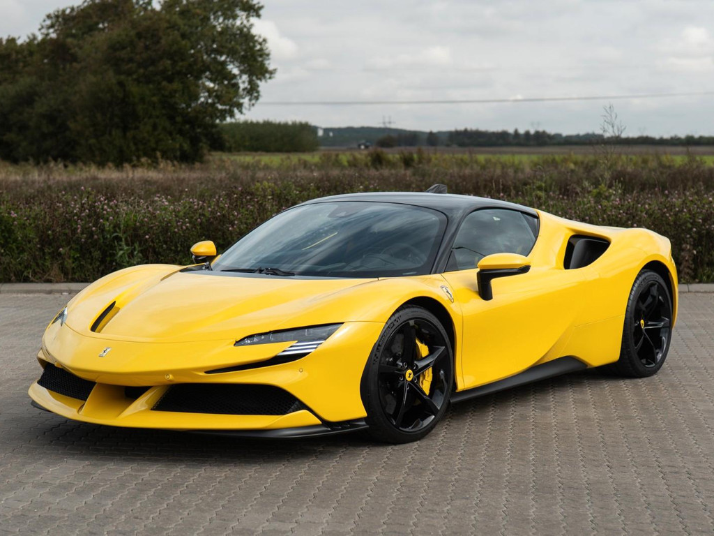 Ferrari SF90 
