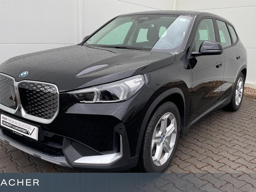 BMW iX1 xDrive30