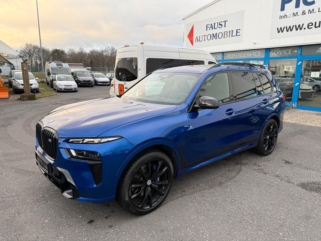 BMW X7 M60