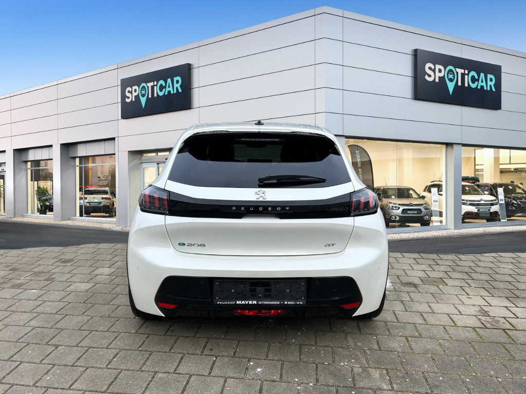 Peugeot e-208