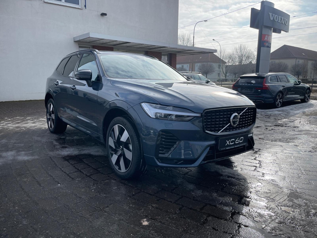 Volvo XC60 AWD T8 Plus Dark
