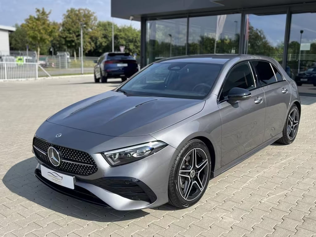 Mercedes-Benz A-Klasse A 200 AMG Line A 200 d