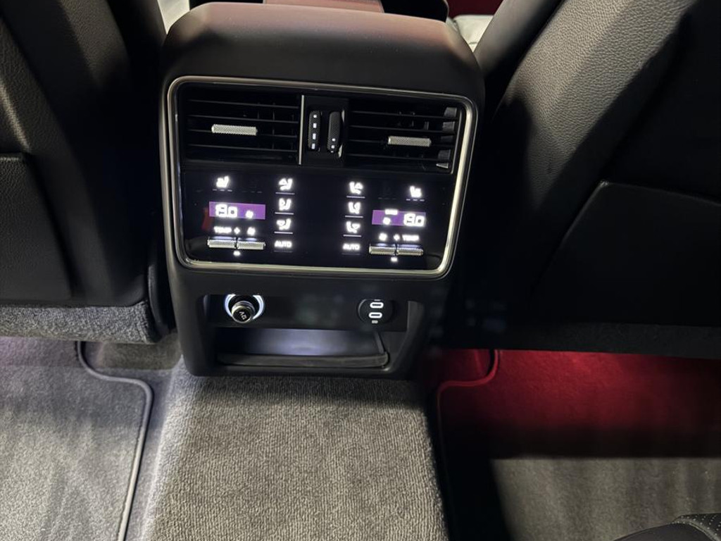 Porsche Cayenne Coupé Platinum Edition