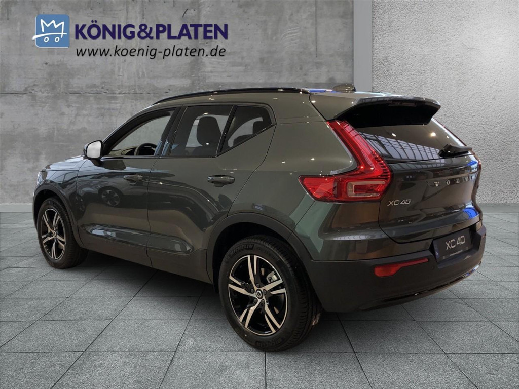 Volvo XC40 Plus Dark