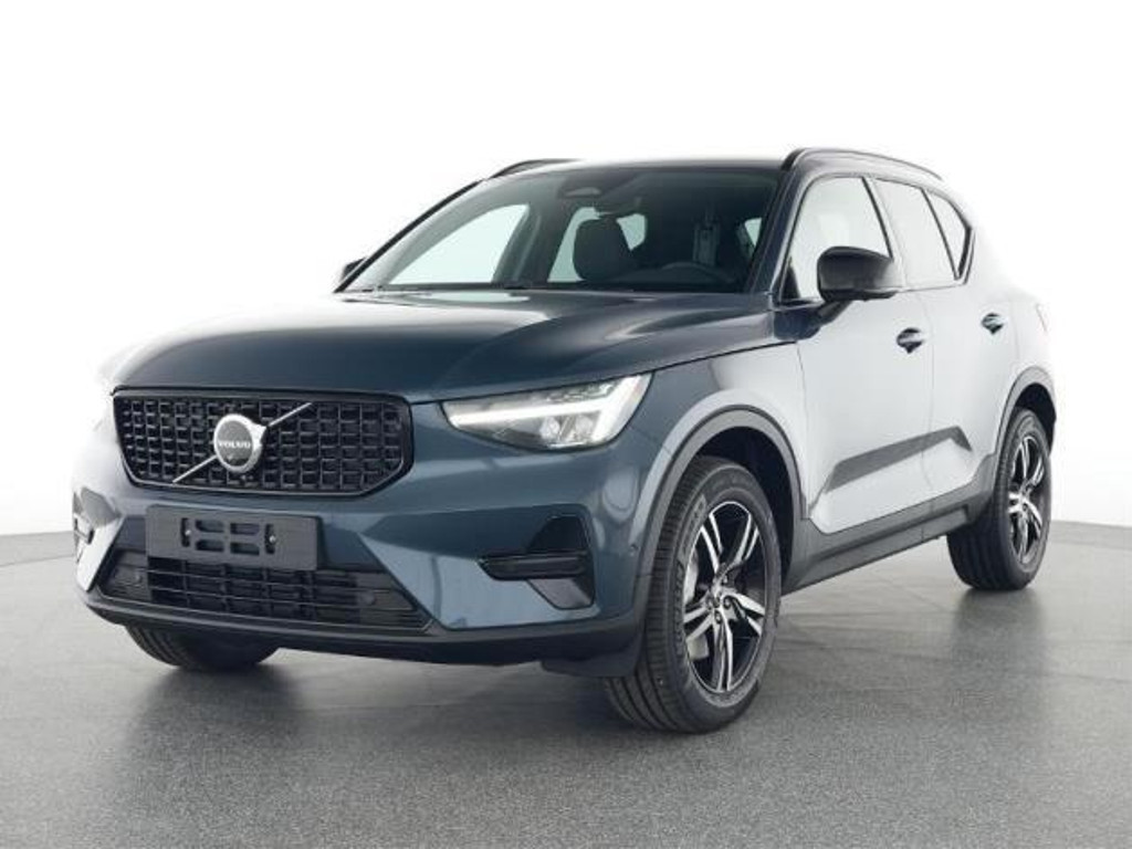 Volvo XC40 Plus Dark