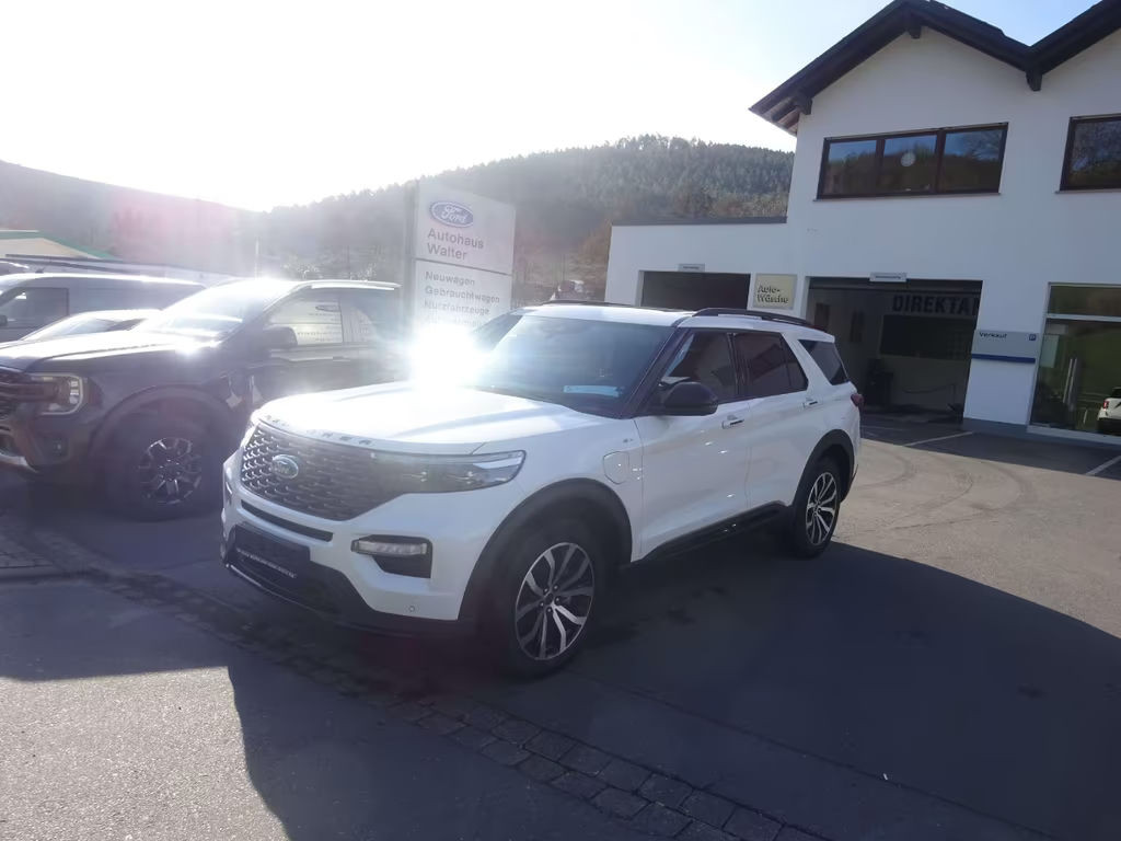 Ford Explorer 4x4 ST Line Plug in Hybrid AWD