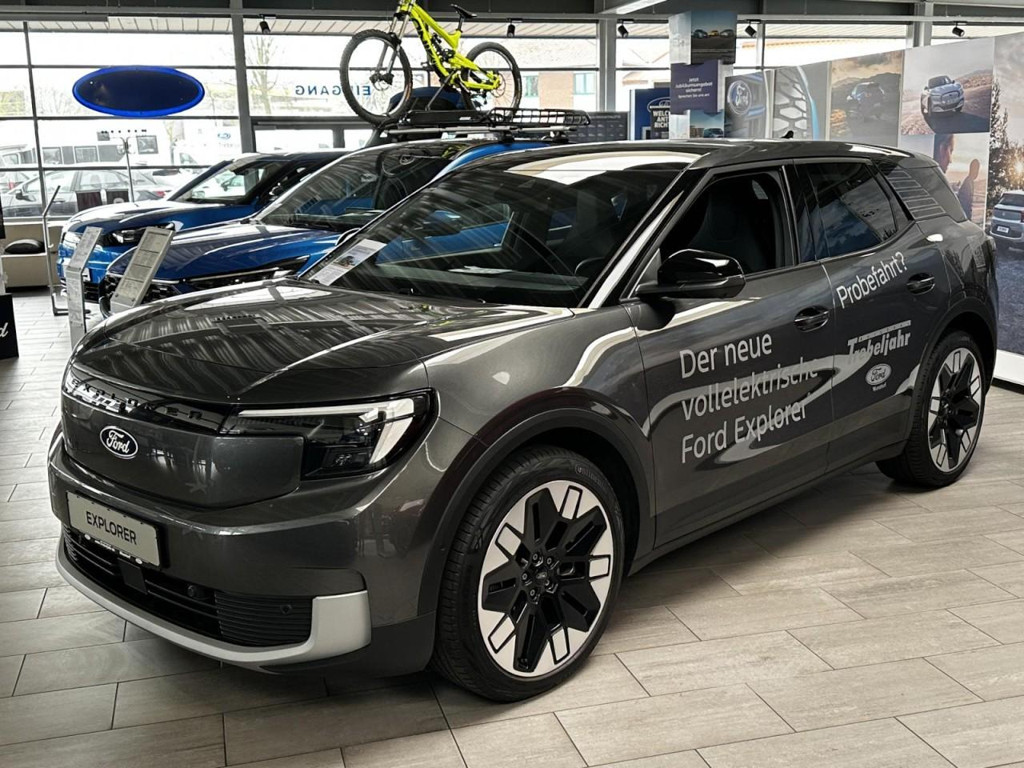 Ford Explorer RWD Premium