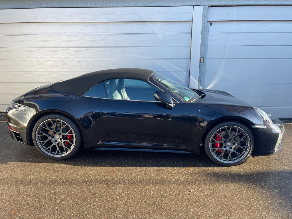 Porsche 992