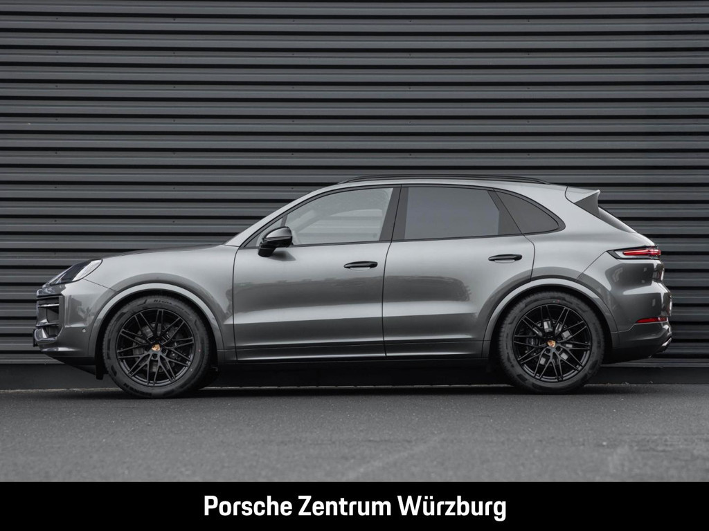 Porsche Cayenne Black Edition