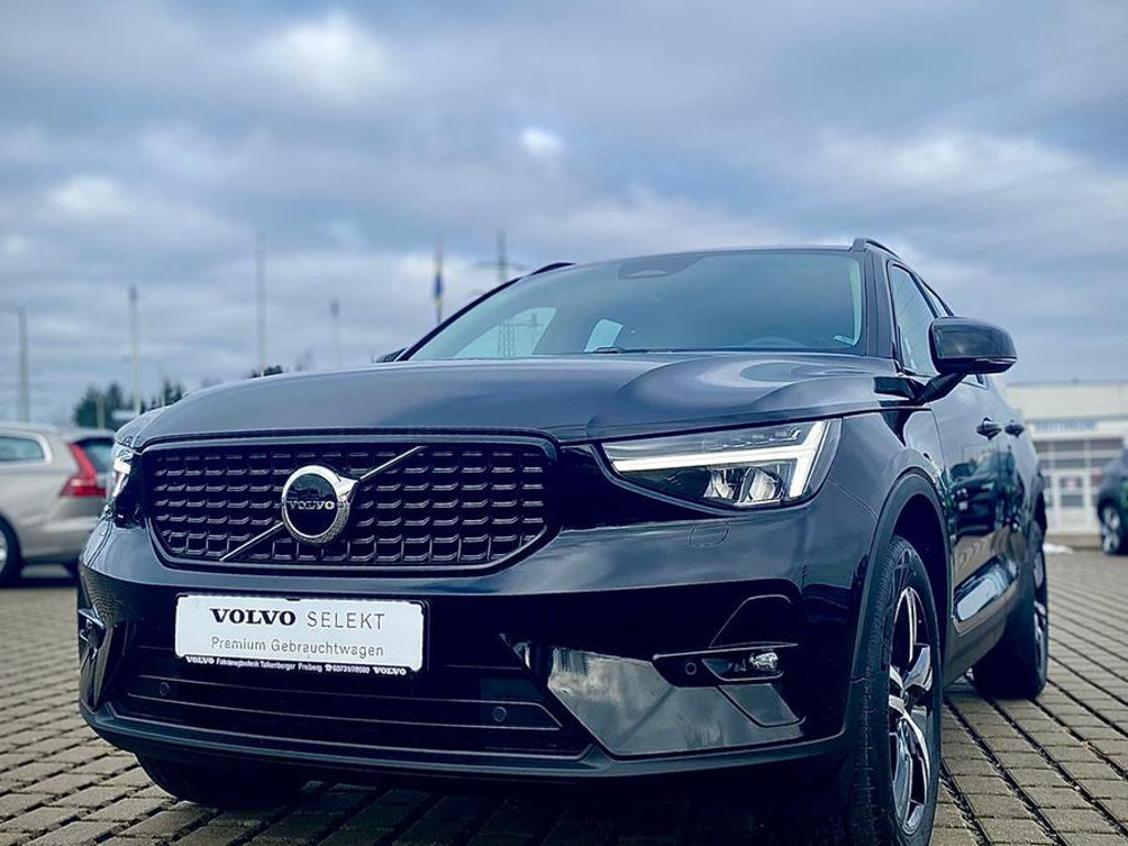 Volvo XC40 Plus Dark