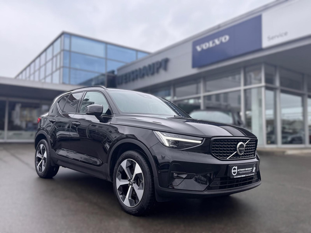 Volvo XC40 Plus Dark