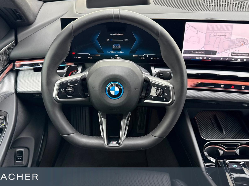 BMW i5