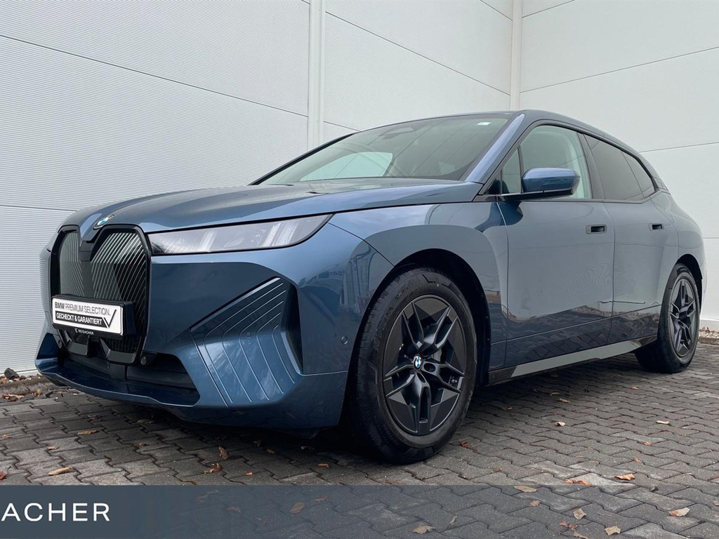 BMW iX xDrive45
