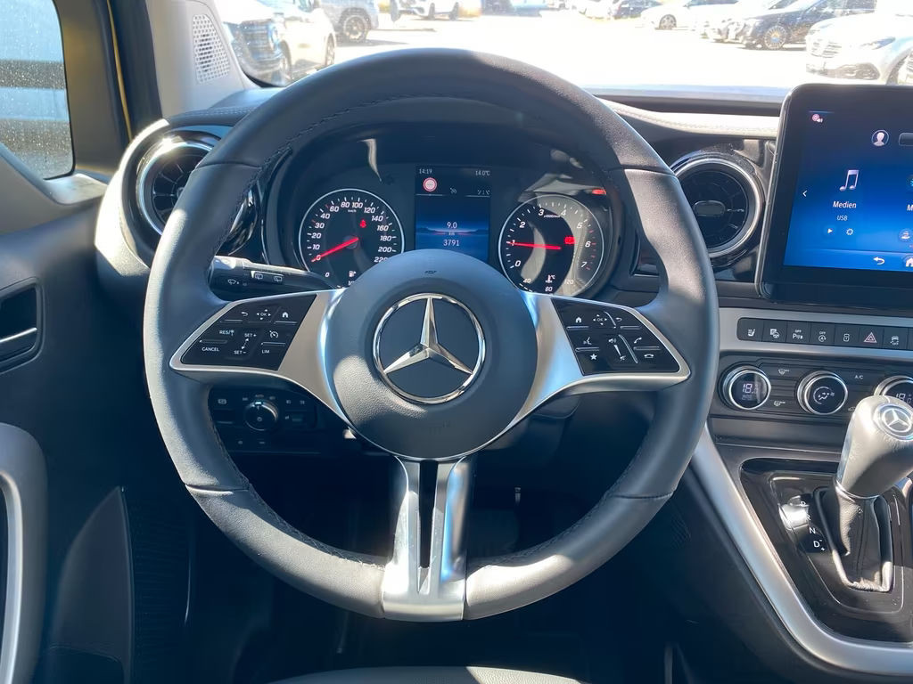 Mercedes-Benz T 180