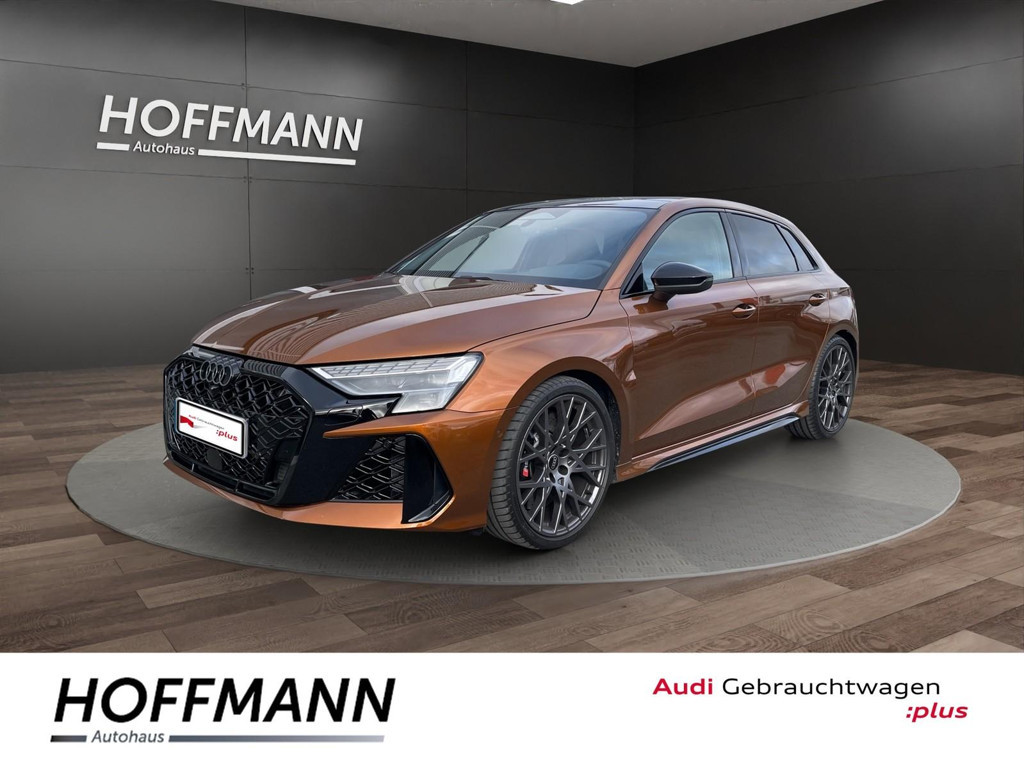 Audi RS3 Sportback Sedan Quattro S-Tronic