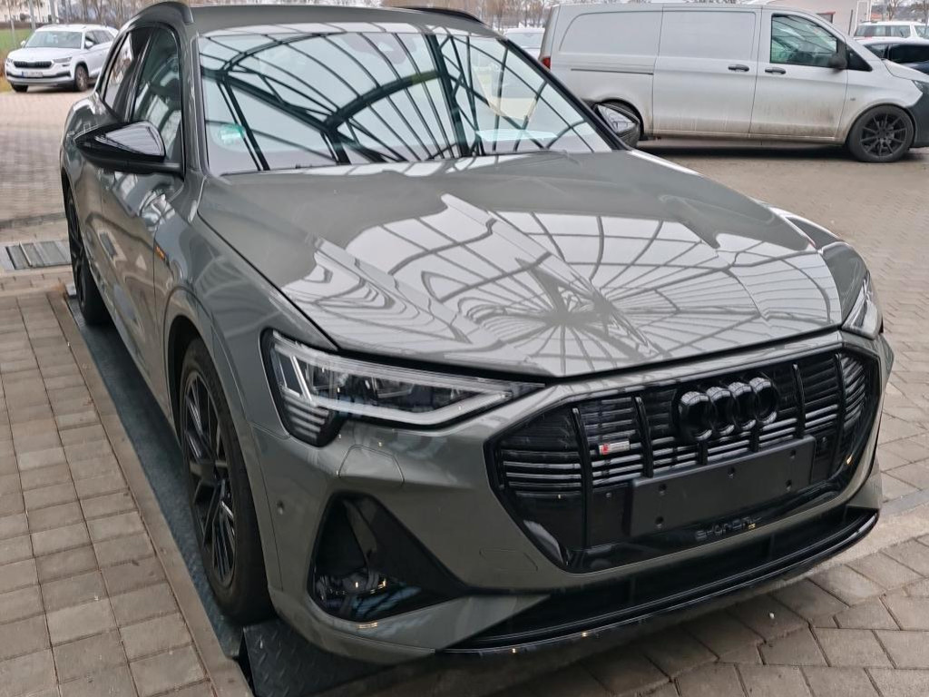 Audi e-tron Quattro S-Line 50