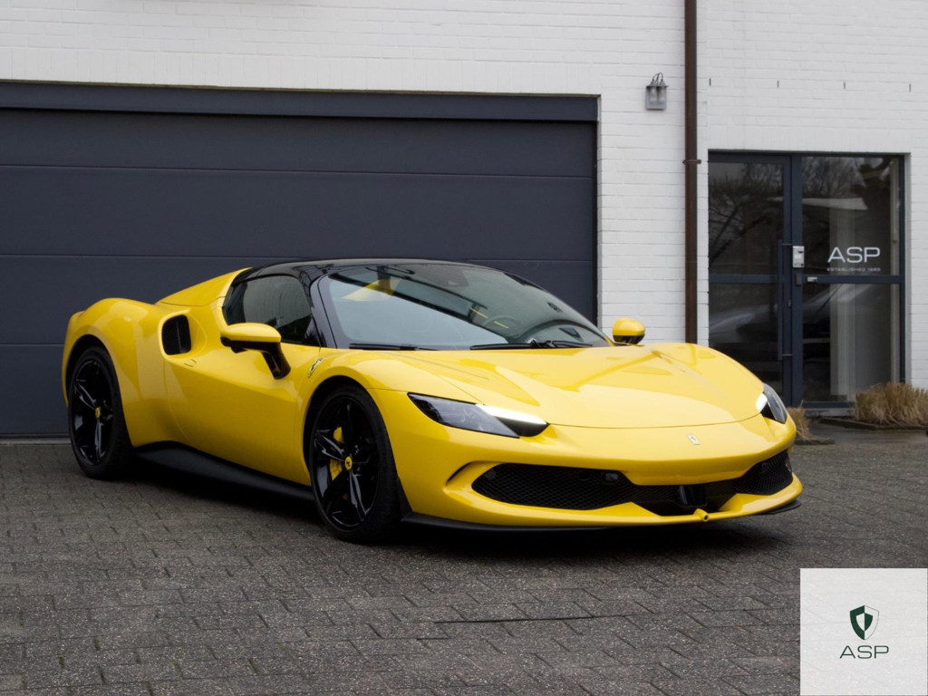 Ferrari 296 GTS | Giallo Modena | 1 owner | Warranty |