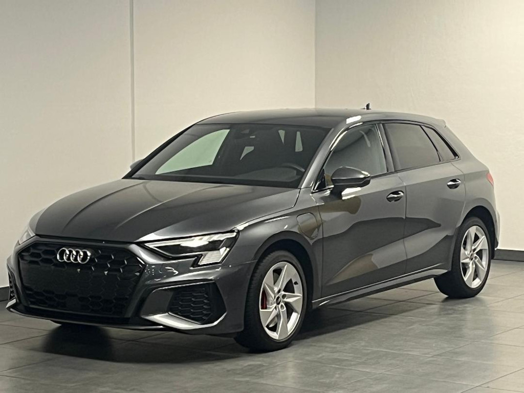 Audi A3 Sportback Sedan S-Line S-Tronic Hybride