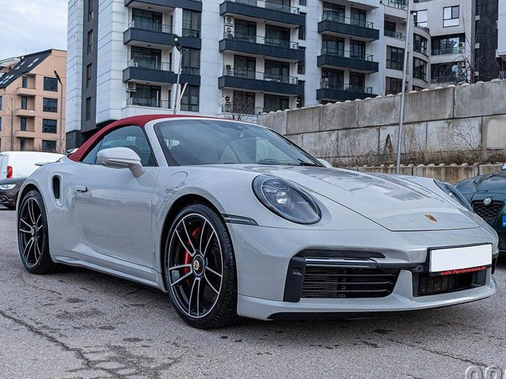 Porsche 992