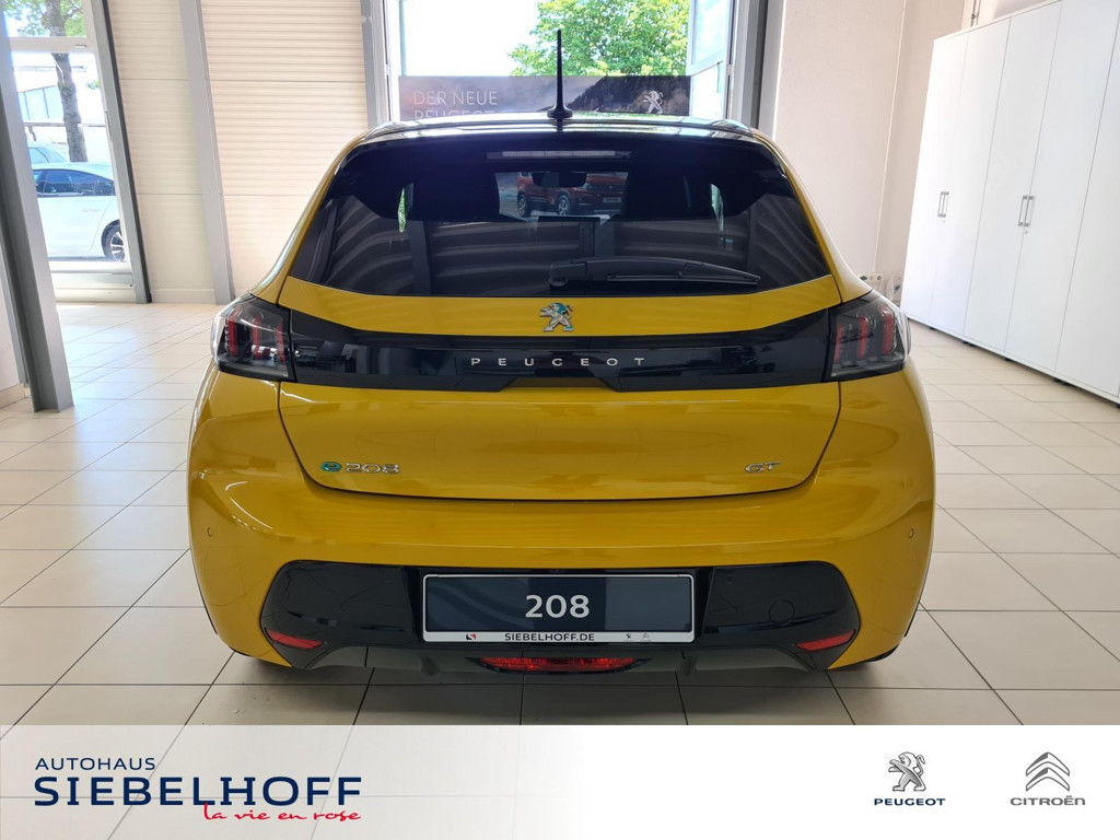 Peugeot e-208