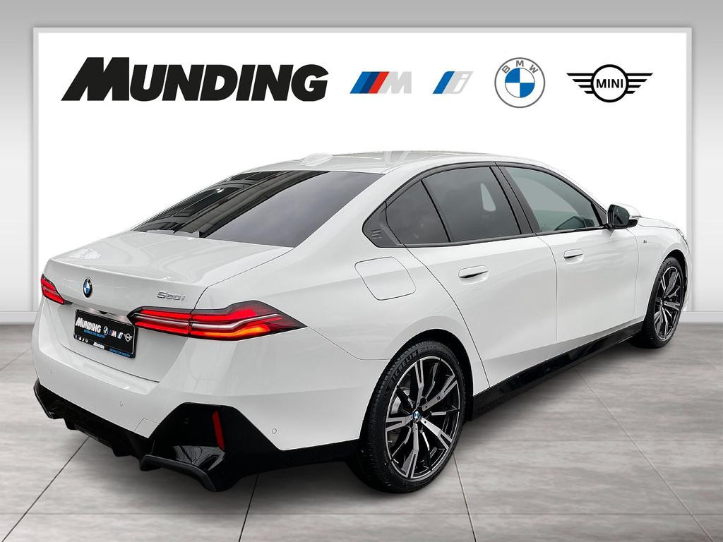 BMW 5 Serie 520 M-Sport Sedan 520i