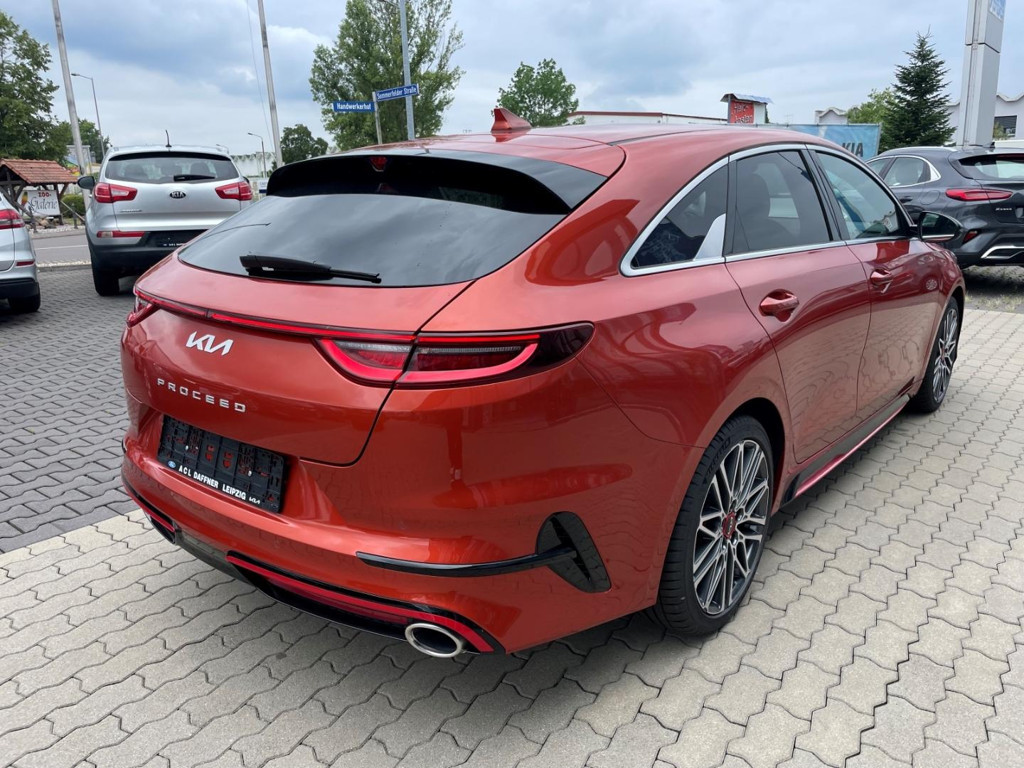 Kia ProCeed