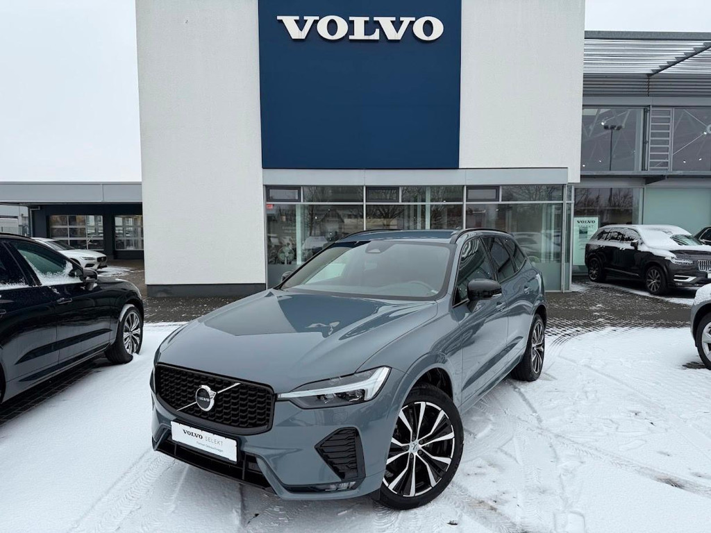 Volvo XC60 AWD Plus Dark