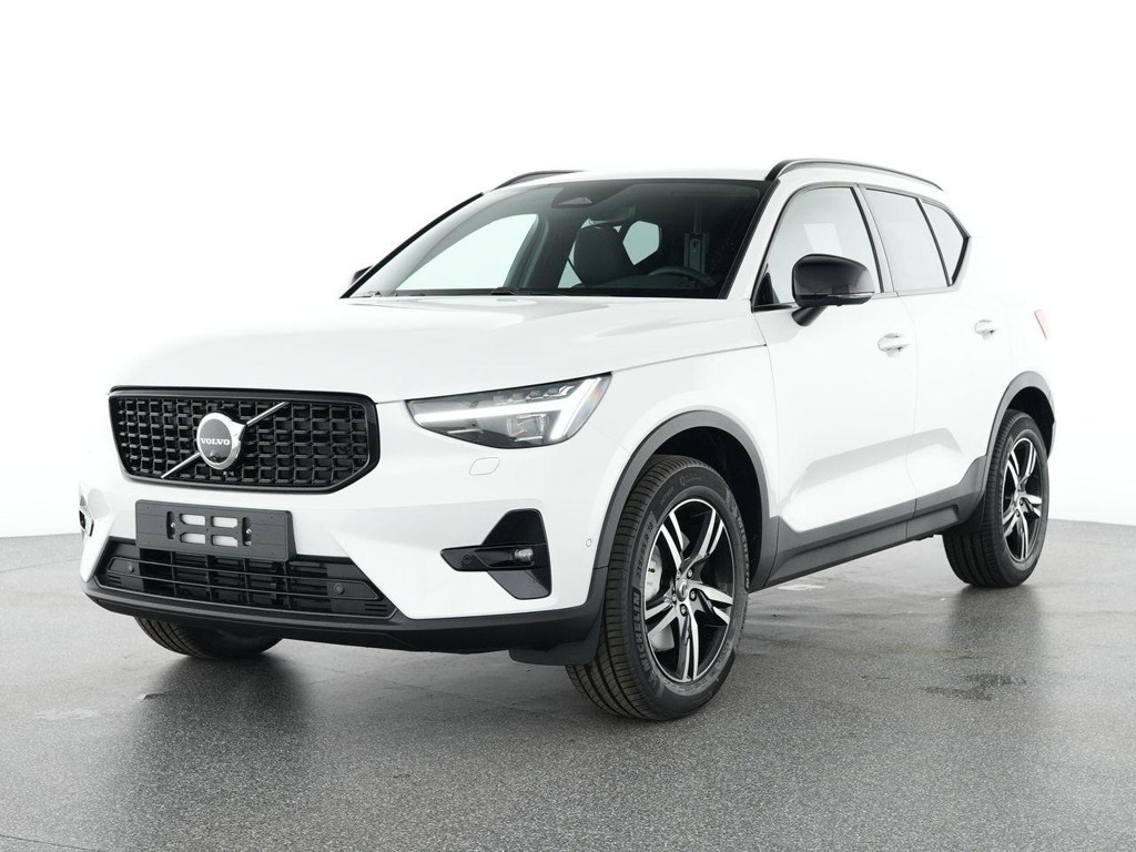 Volvo XC40 Plus Dark