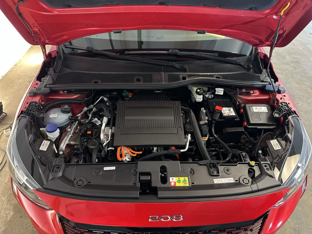 Peugeot e-208