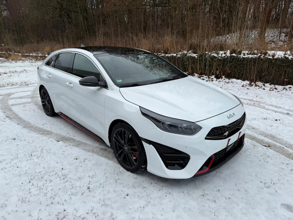 Kia ProCeed