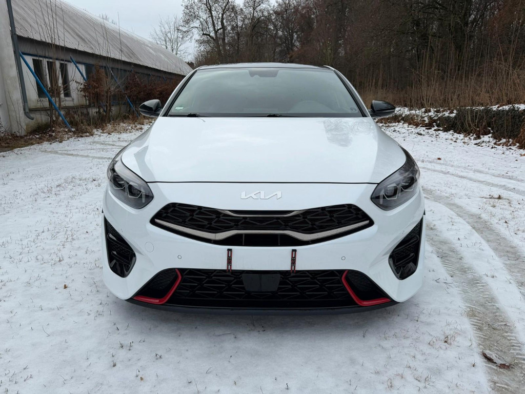 Kia ProCeed