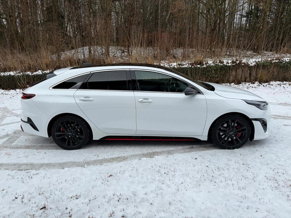 Kia ProCeed