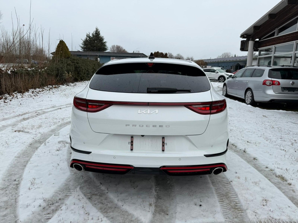 Kia ProCeed