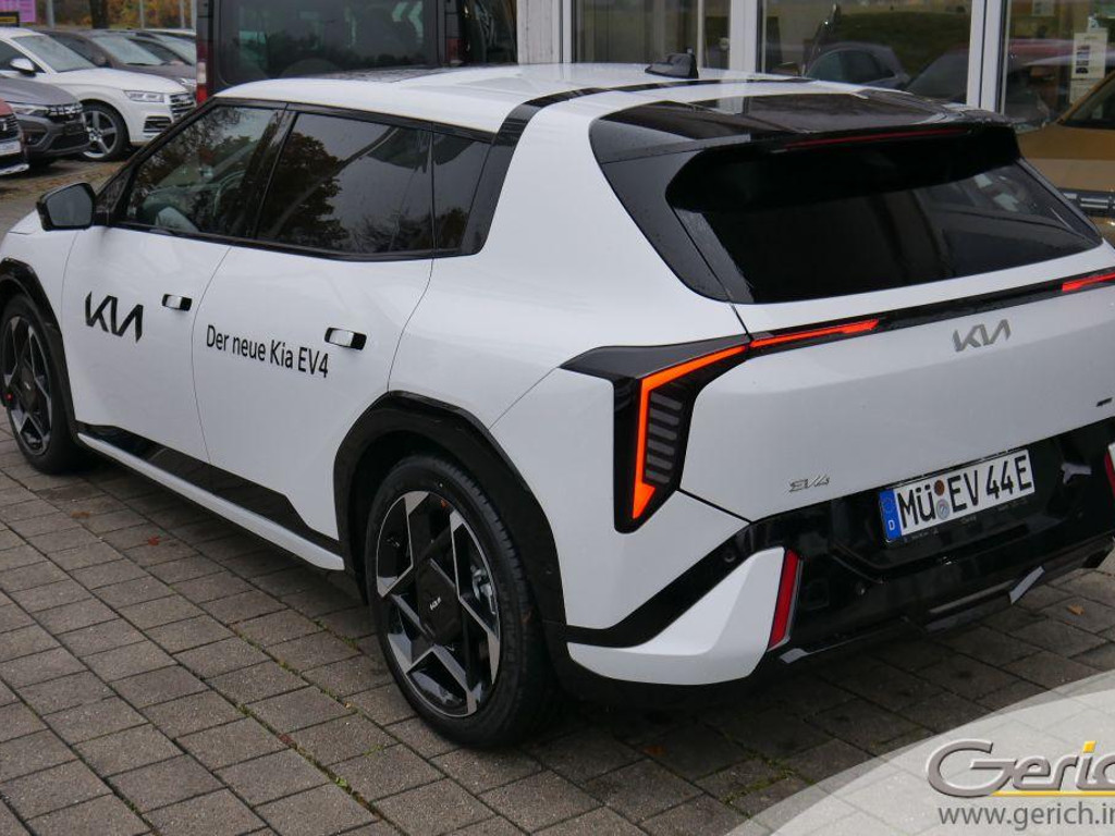 Kia EV4