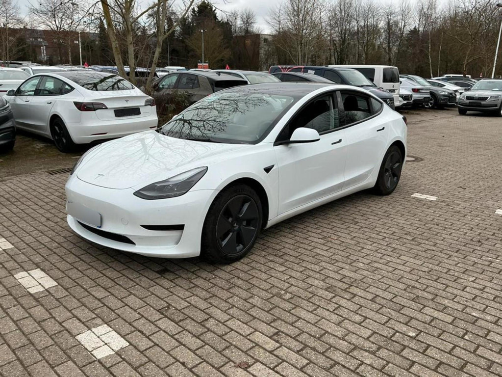 Tesla Model 3 Standard Range