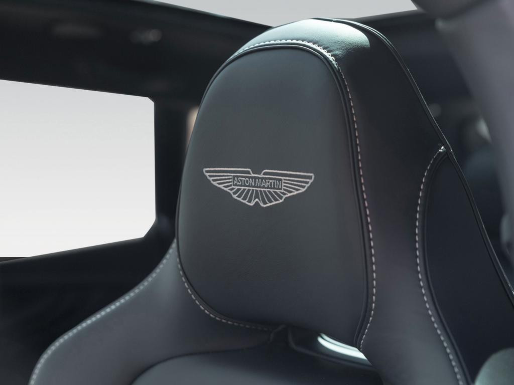 Aston Martin DBX