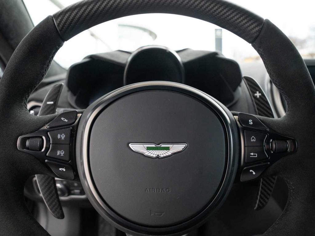 Aston Martin DBS