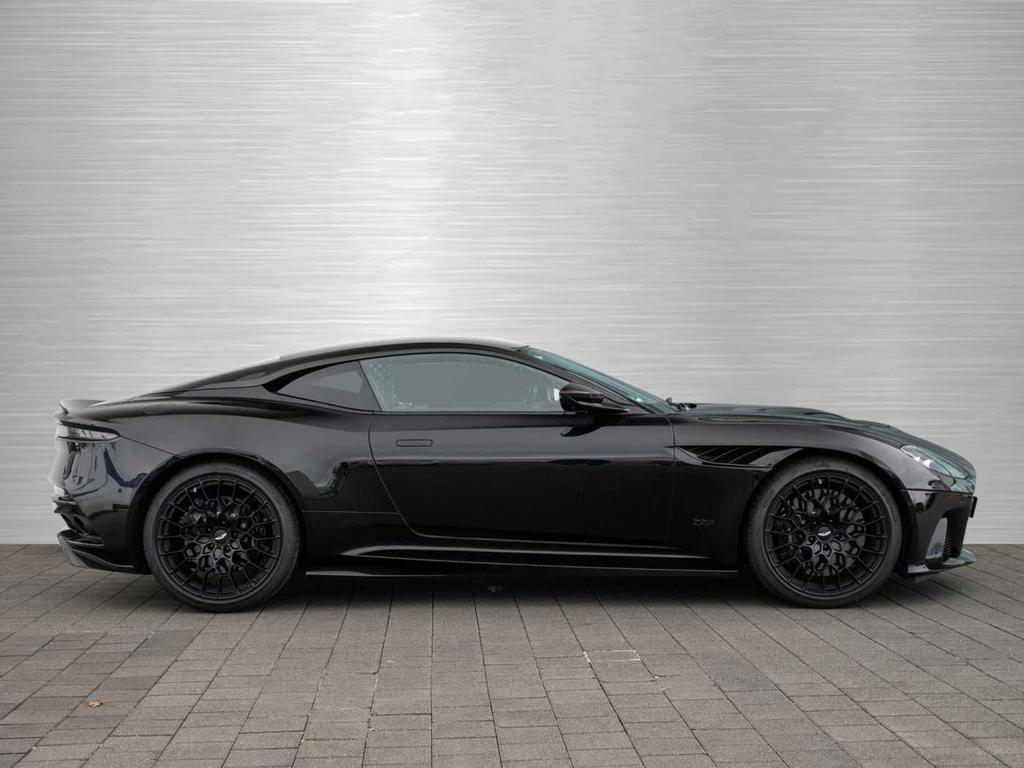 Aston Martin DBS