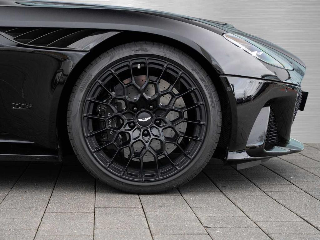 Aston Martin DBS