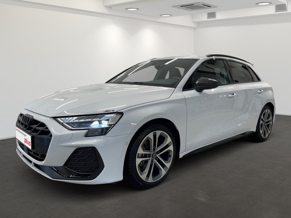 Audi A3 Sportback Sedan S-Line 35 TFSI