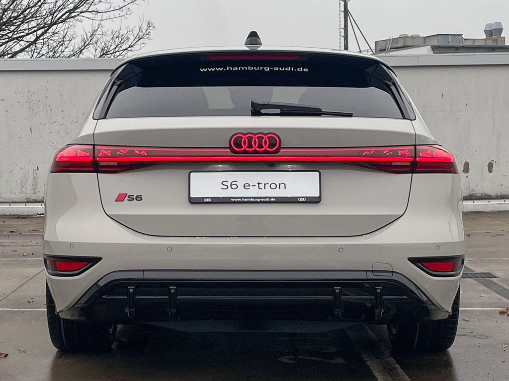Audi S6 e-tron