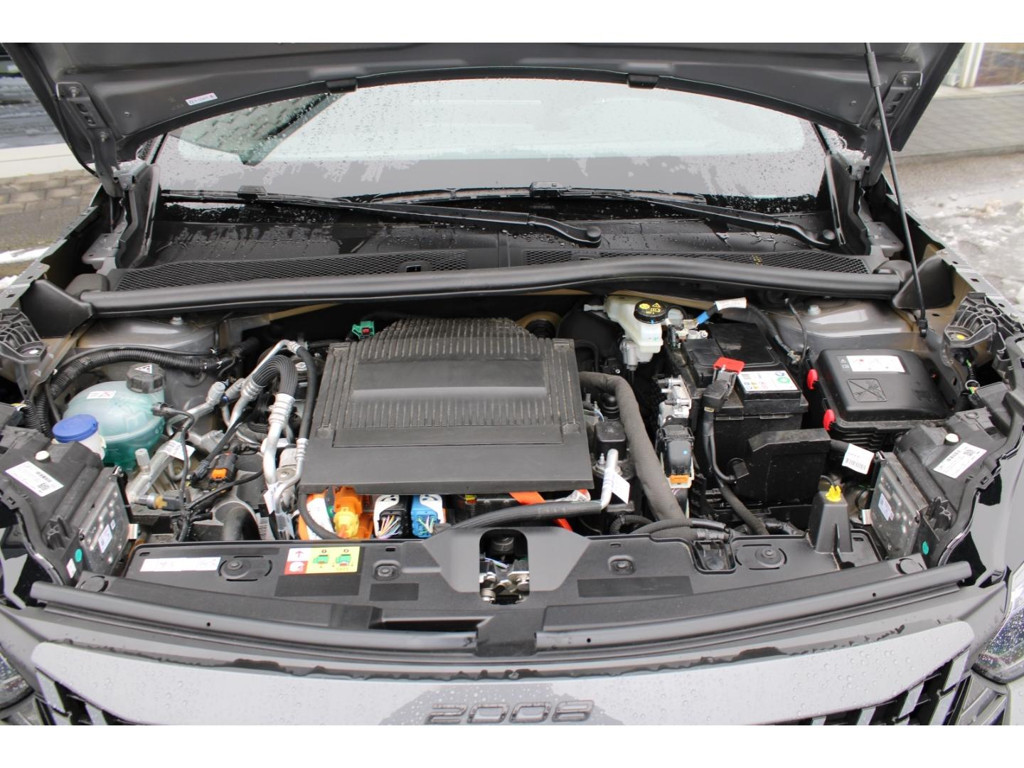 Peugeot e-2008