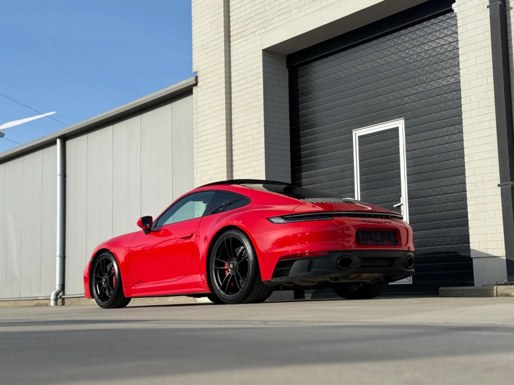 Porsche 992