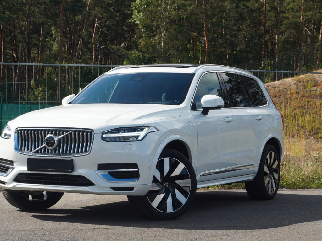 Volvo XC90 T8 Plus Bright