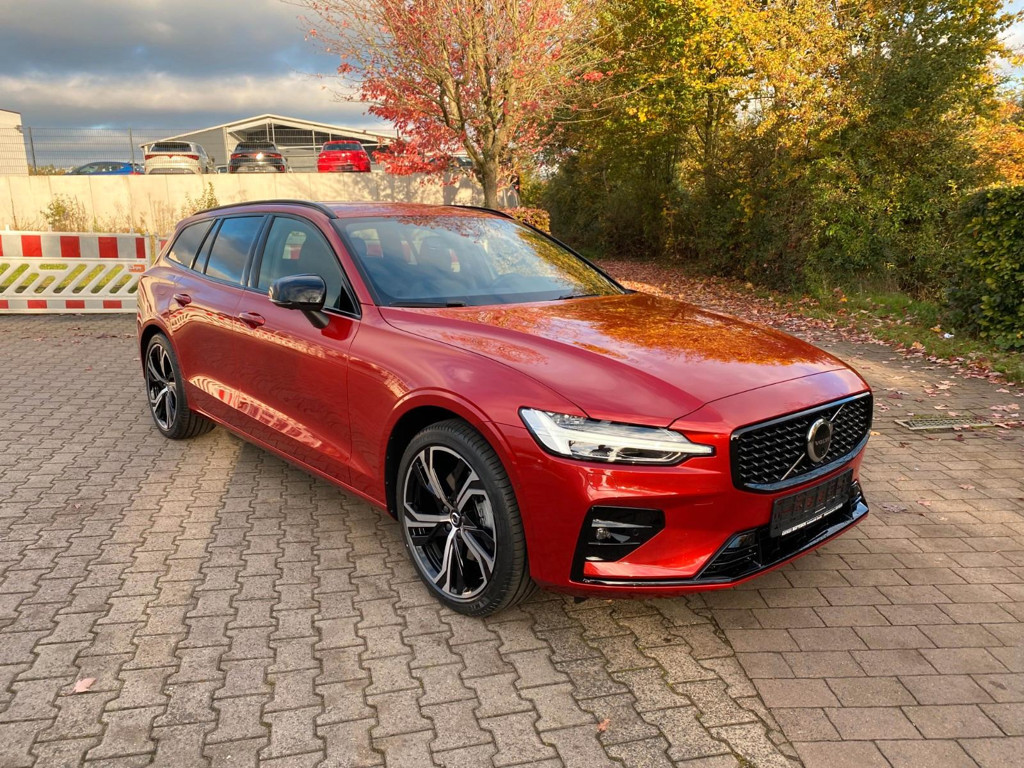 Volvo V60 Plus Dark