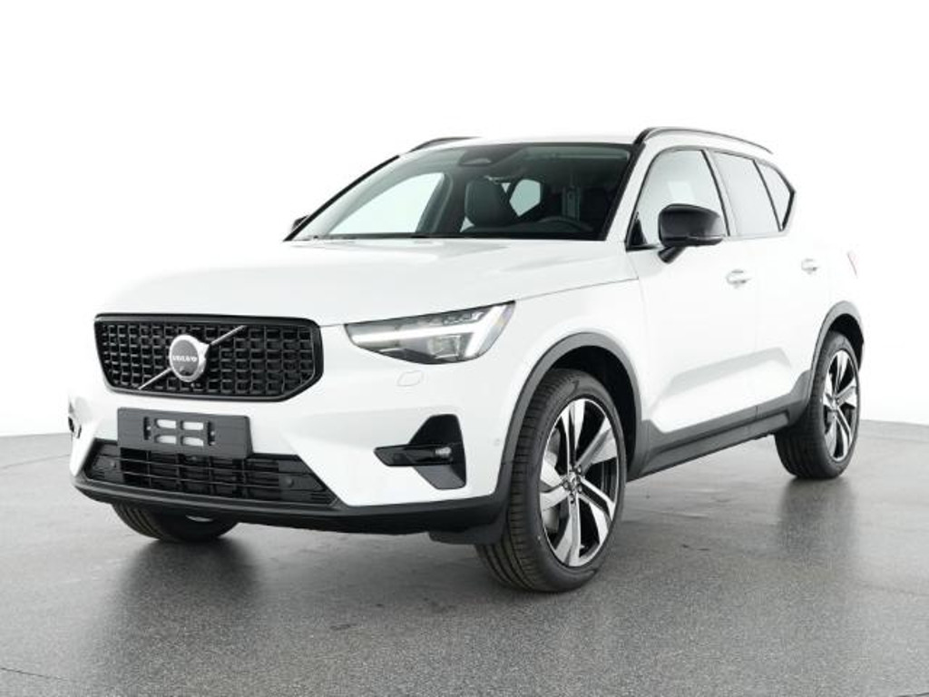Volvo XC40 Plus Dark