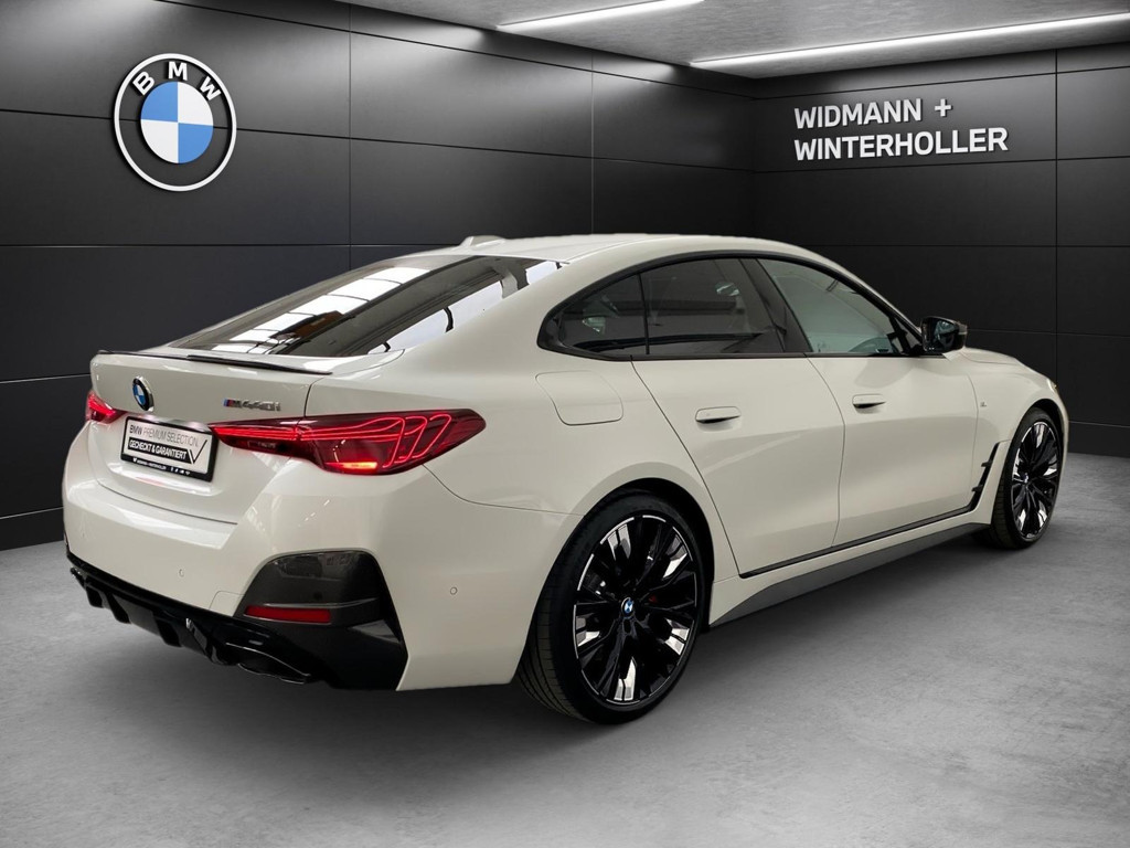 BMW M440